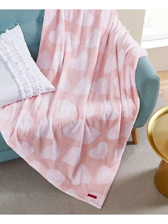 Ультрамягкое плюшевое флисовое плед, 50 x 70 дюймов Betsey Johnson — изображение 1 из 5, розовый
