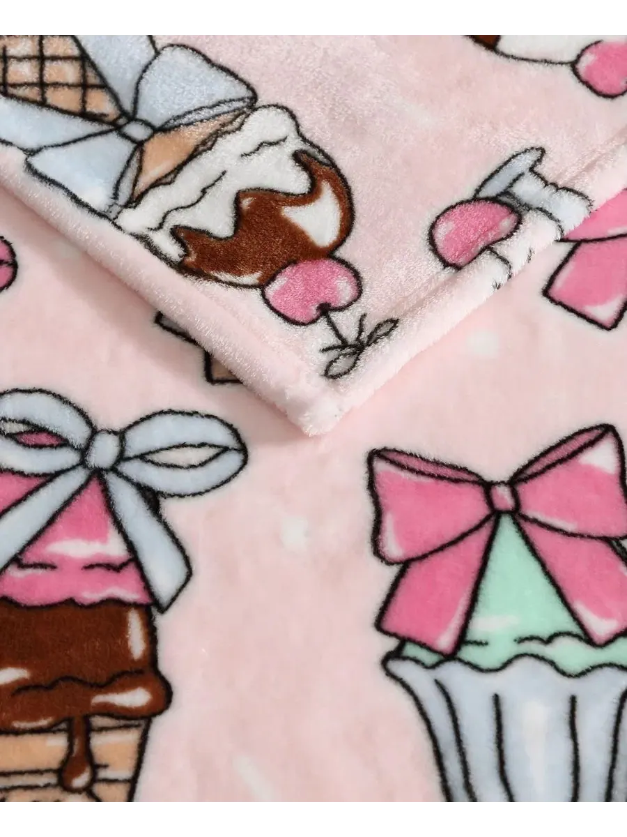 Мягкий плед Coquette с принтом «Мороженое», 178 x 127 см Betsey Johnson — изображение 2 из 5, розовый