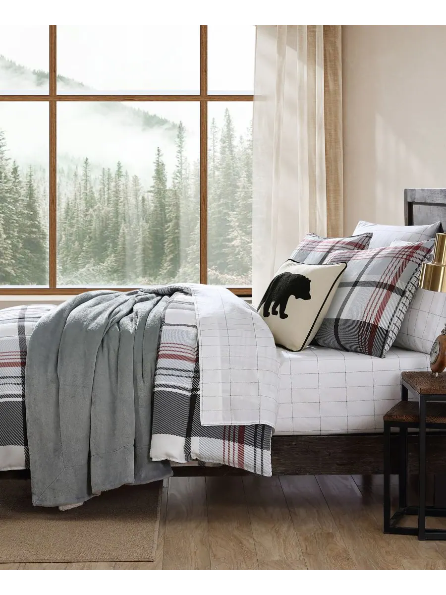 Комплект постельного белья Normandy Plaid Micro Suede Down Alternative из 3 предметов — изображение 10 из 10, черный красный