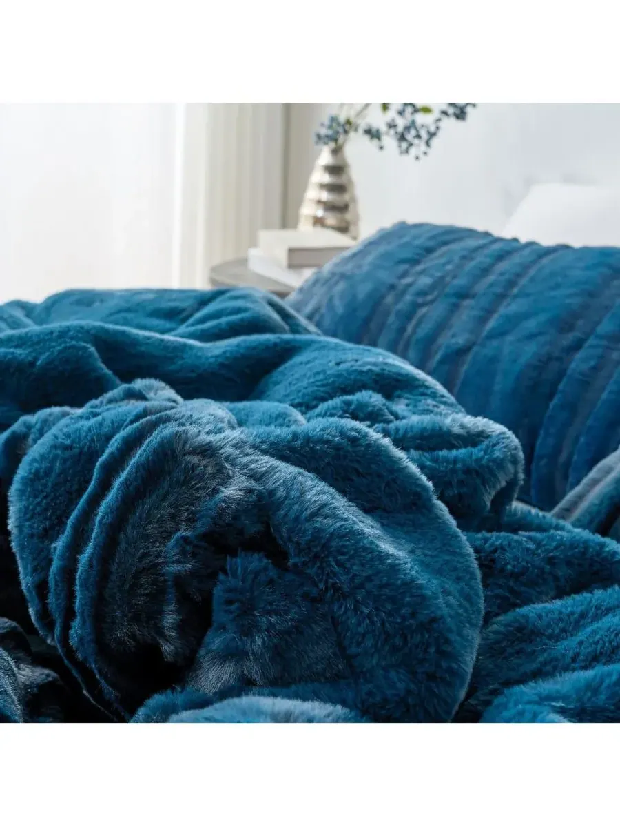 Комплект постельного белья Chunky Bunny Freezin Waters увеличенного размера Coma Inducer — изображение 4 из 4, темно-синий