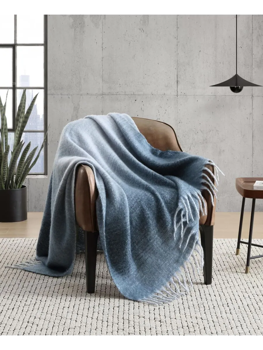 Плед из искусственного мохера, 70 x 50 дюймов Kenneth Cole New York — изображение 5 из 6, синий
