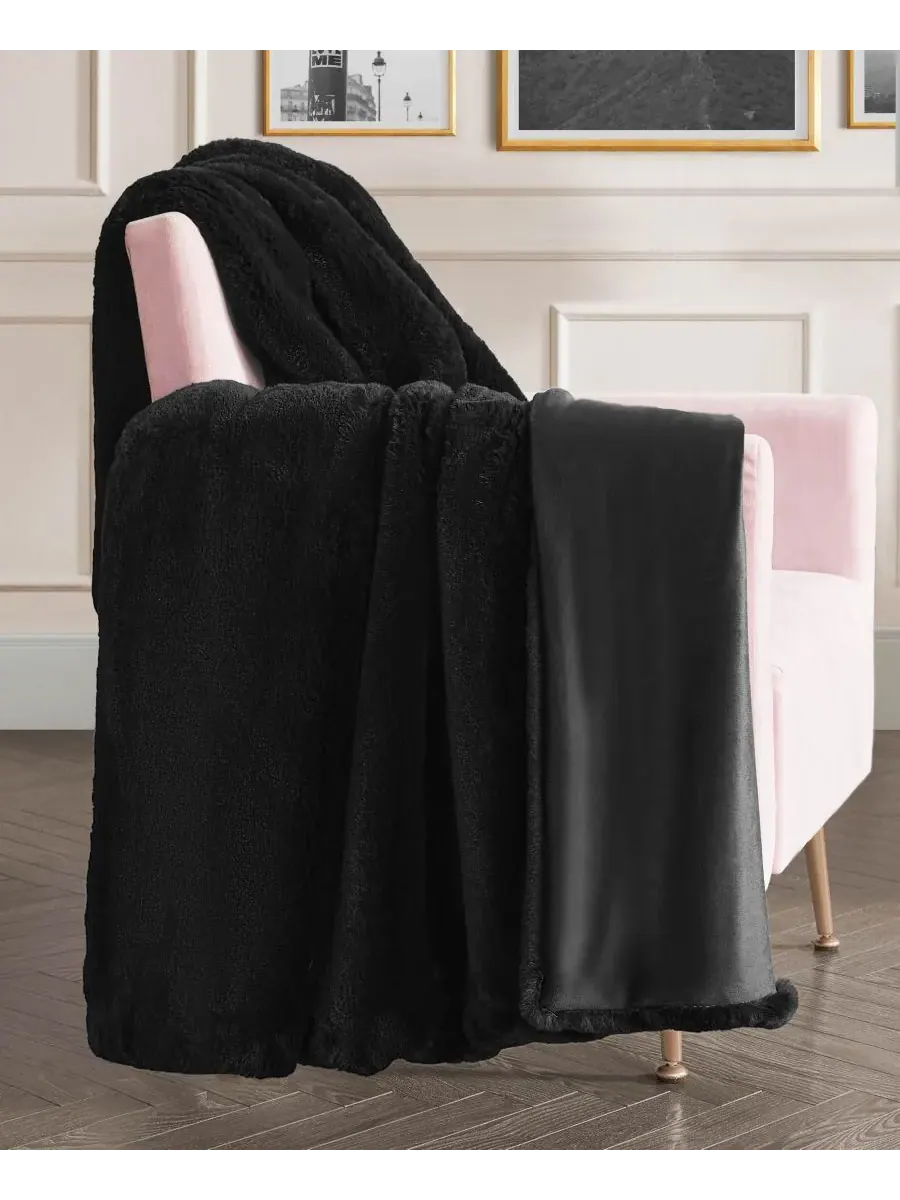 Большой пушистый однотонный плед из искусственного меха, 127 x 178 см Juicy Couture — изображение 2 из 6, черный