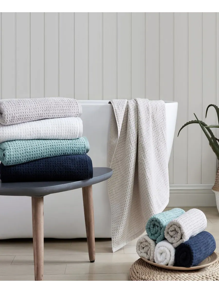 Набор быстросохнущих полотенец Northern Pacific, 6 штук Tommy Bahama Home — изображение 4 из 4, дюна