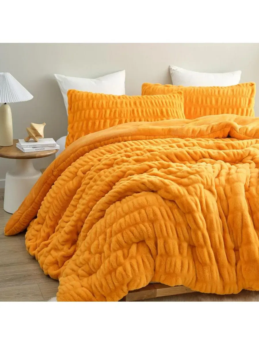 Одеяло-комфортер из искусственного меха Wrinkle Rolls Chunky Bunny Coma Inducer, Cheddar Cheese — изображение 3 из 4