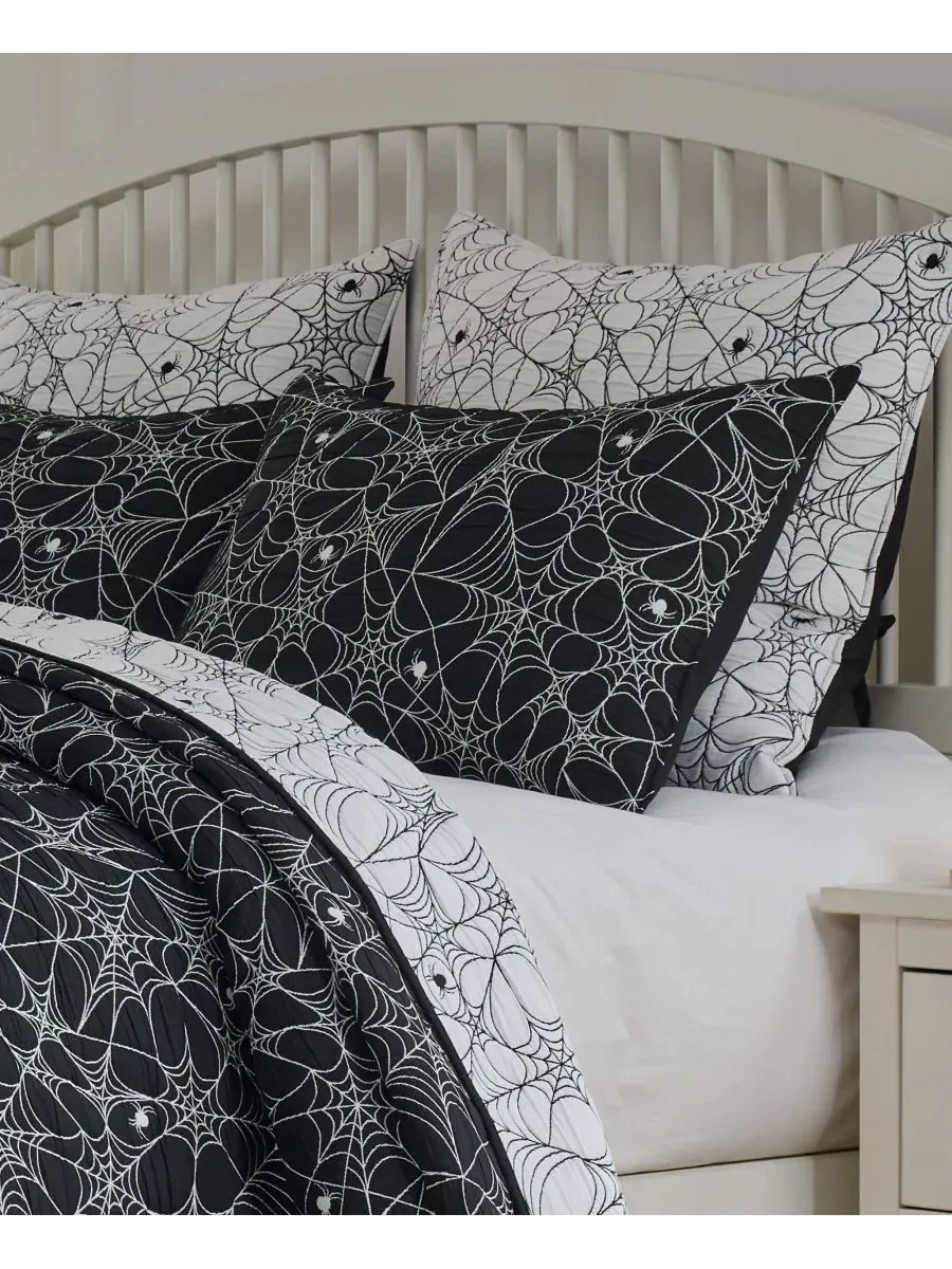 Наволочка на подушку Spinderella Jacquard-Woven Lightweight Pillow Sham, Standard Greenland Home — изображение 4 из 4, черный