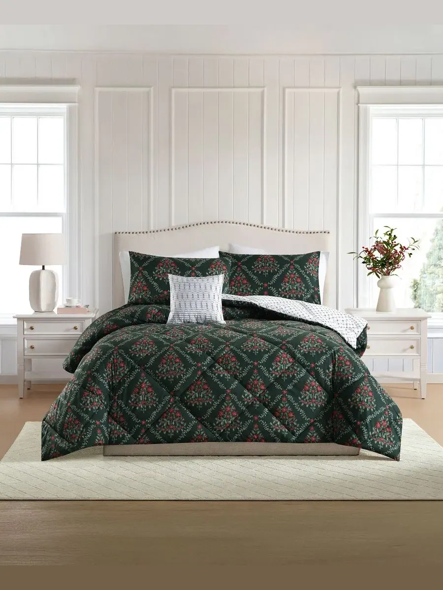 Комплект стеганого одеяла с флористическим принтом Holly Tree Floral Lenox — зеленый