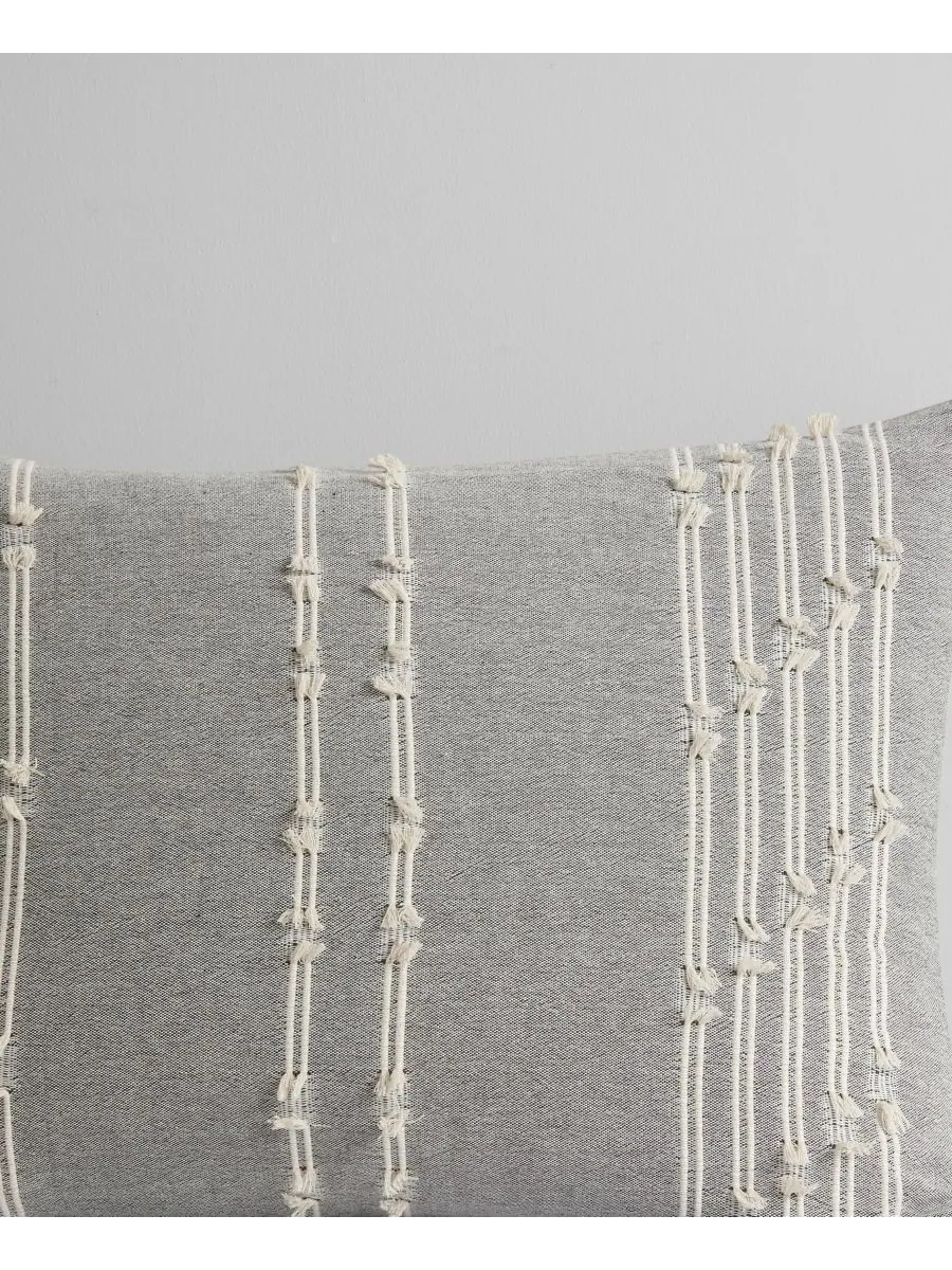 Комплект постельного белья Kara Jacquard из 3 предметов, размер Full/Queen INK+IVY — изображение 4 из 8, серый