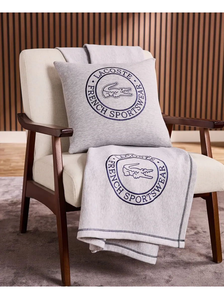 Хлопковый плед Lacoste Sportswear, 50 x 70 дюймов Lacoste Home — изображение 3 из 3, серый
