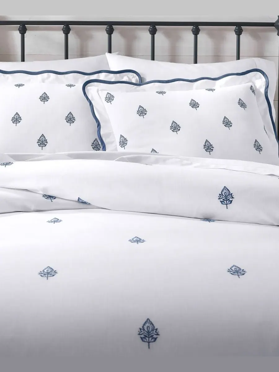 Комплект постельного белья Irving Embroidery из 3 предметов, размер Full/Queen Charter Club — изображение 2 из 10, синий