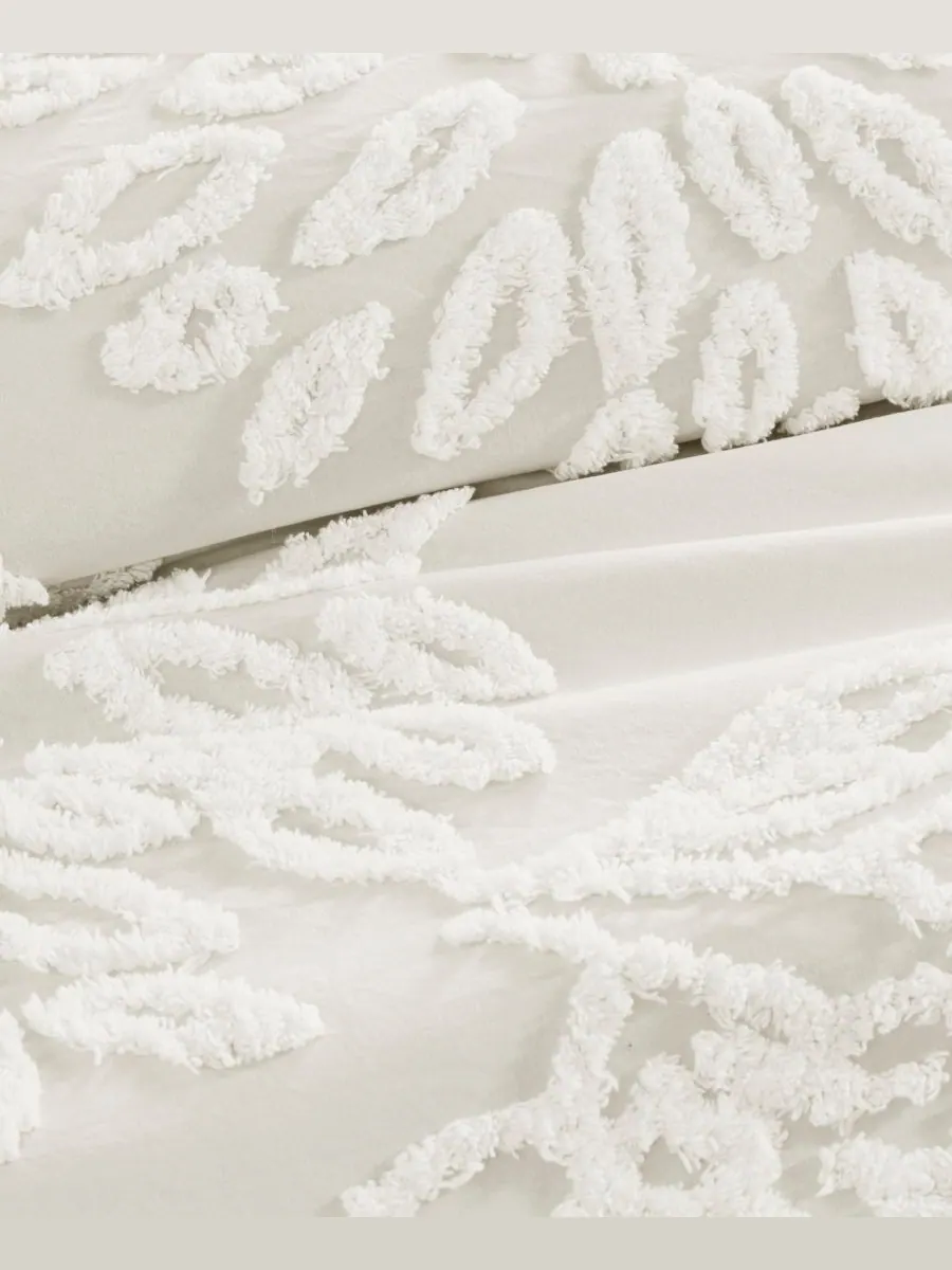 Комплект постельного белья Veronica Floral Tufted из 3 предметов, размер King/California King — изображение 10 из 10, белый