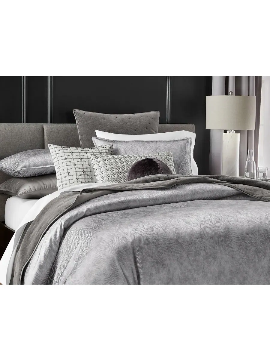 Комплект постельного белья Linear Ogee из 3 предметов, размер King Hotel Collection — изображение 2 из 9, серебряный