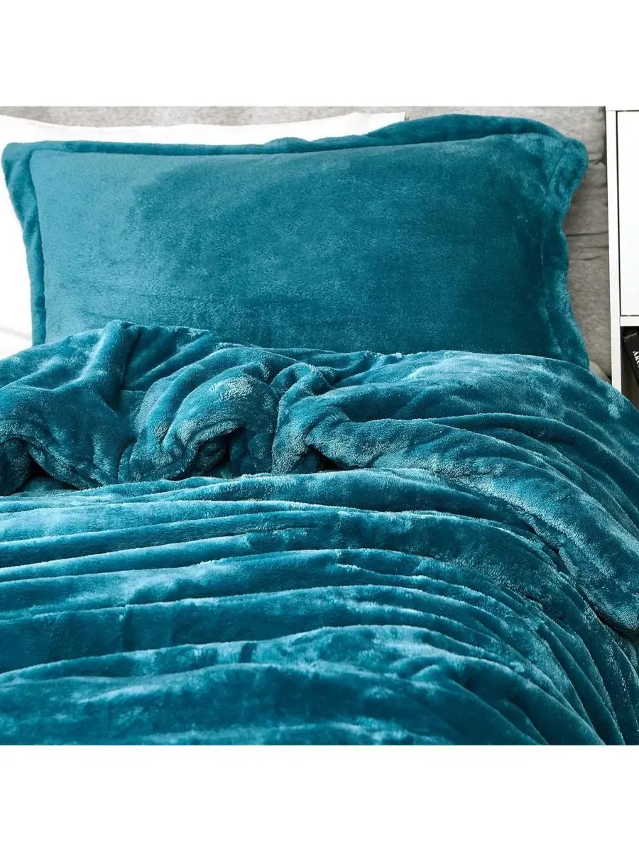Комплект стеганого одеяла из кораллового флиса Me Sooo Comfy Coma Inducer — изображение 6 из 6, голубой