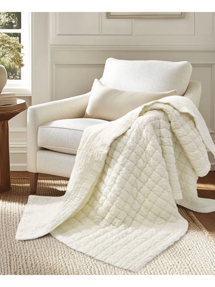 Стеганый плед Whisper Textured, 127 x 152 см Levtex Home, сливочный — изображение 5 из 5, бежевый