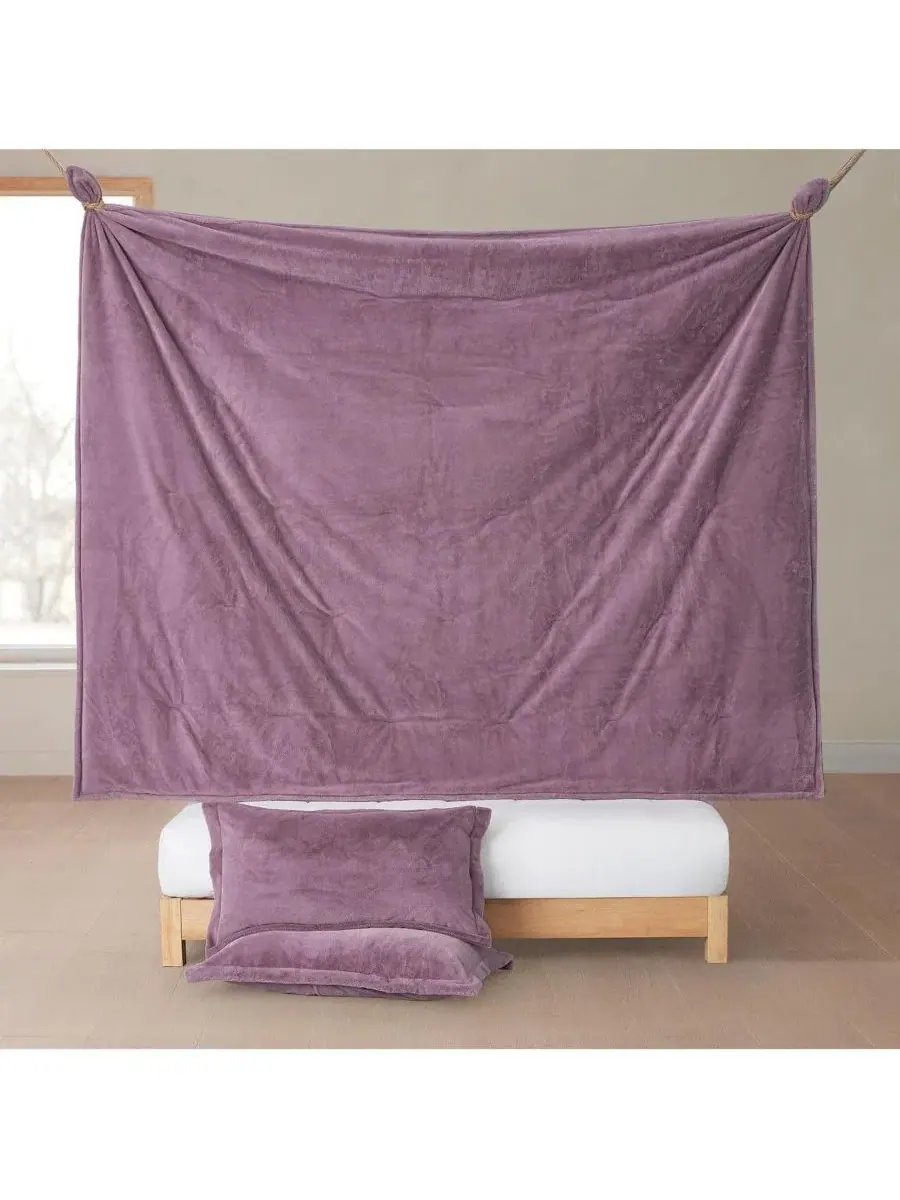 Комплект oversize-одеяла с подушками Softer than Soft Coma Inducer — изображение 6 из 6, фиолетовый