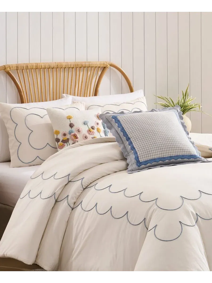 Комплект стеганого пододеяльника с оборкой Daydream Scallop, King Peri Home — изображение 2 из 7