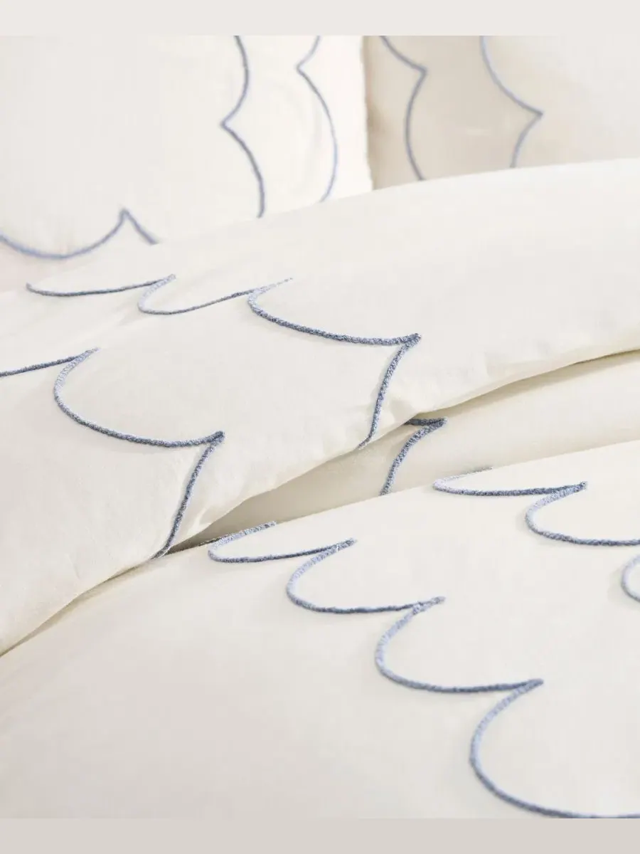 Комплект стеганого пододеяльника с оборкой Daydream Scallop, King Peri Home — изображение 5 из 7
