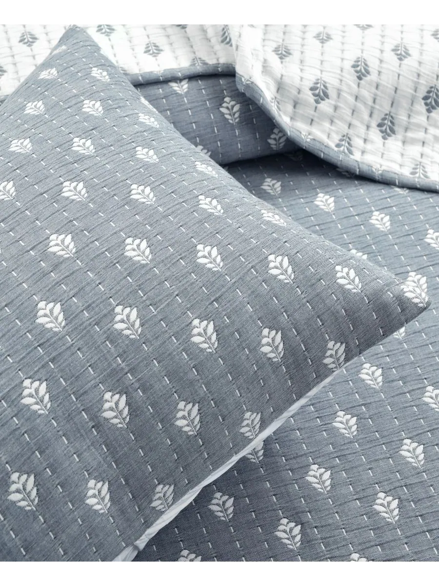 Комплект постельного белья Hygge Kantha из 3 предметов, выполненный в технике жаккардовой вязки с — изображение 5 из 5