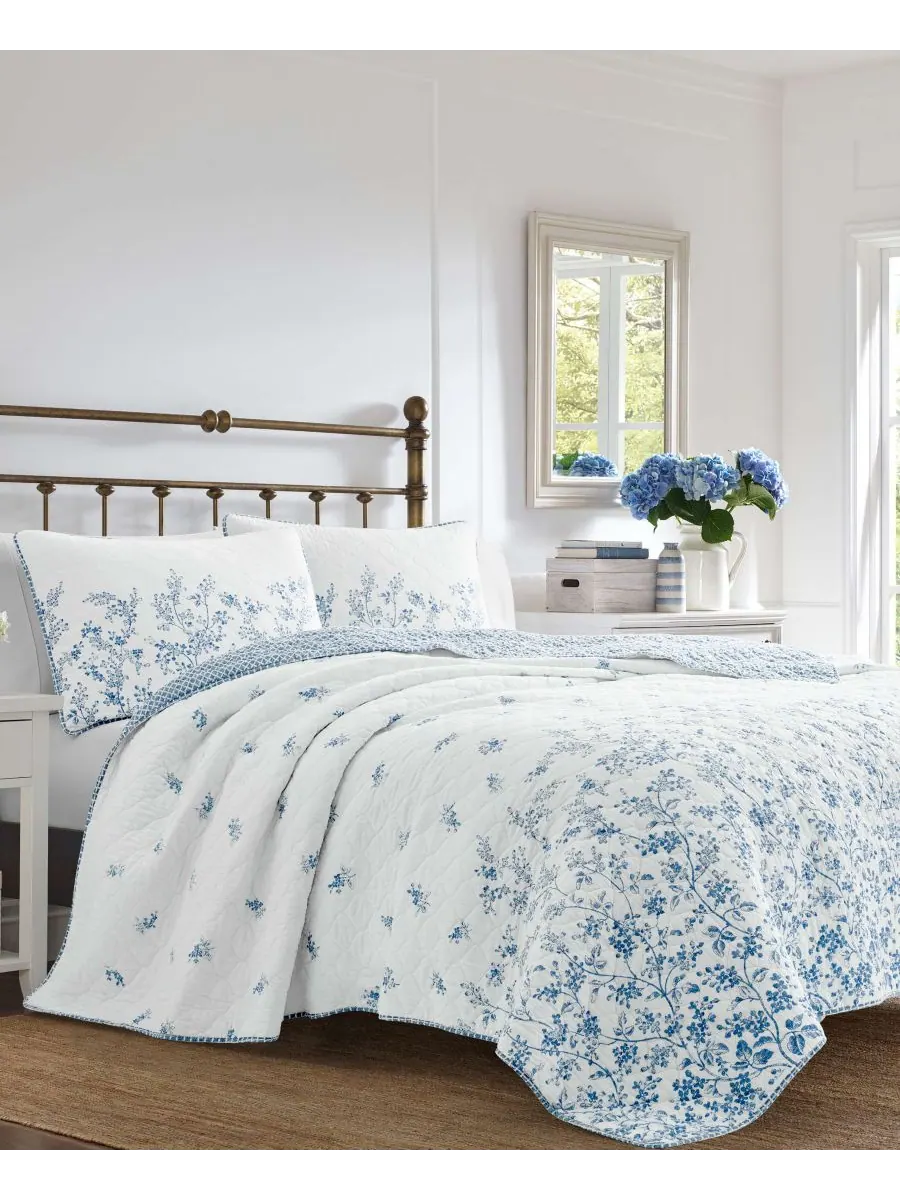 Комплект из трех двусторонних стеганых одеял flora cotton, размер full/queen. Laura Ashley