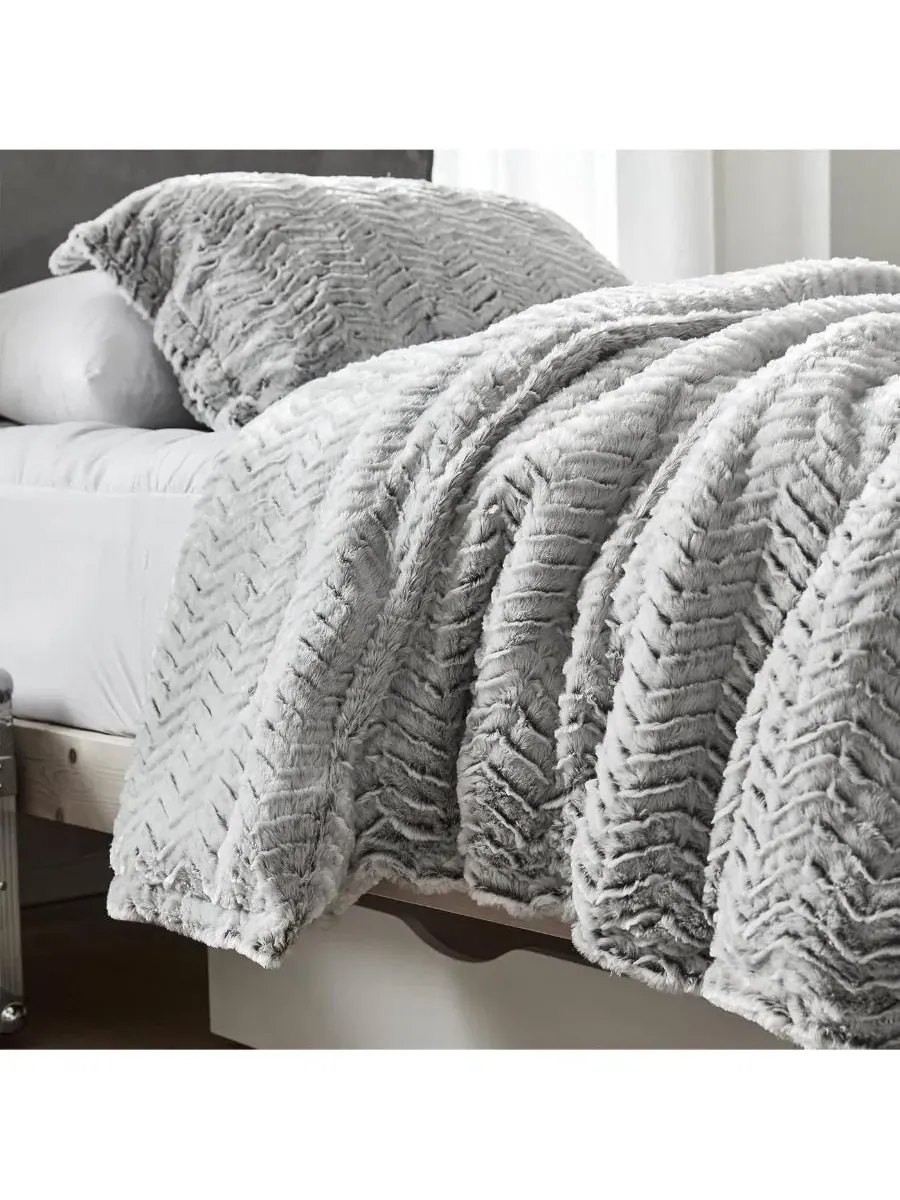 Комплект стеганого одеяла Oversized Coma Inducer, Chevron Frosted Espresso — изображение 5 из 6, бежевый
