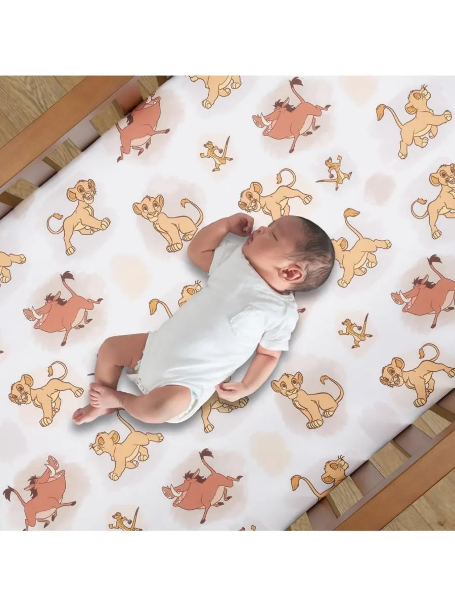 Lambs & Ivy Простыня для детской кроватки Disney Baby Lion King Safari - белая — изображение 2 из 6, белый