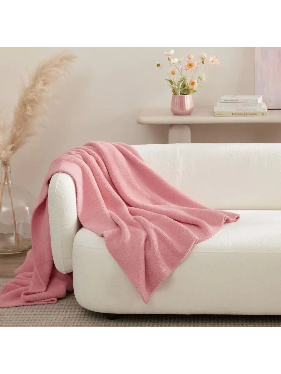 Плед с носками Cozy Potato Coma Inducer — изображение 2 из 4, розовый