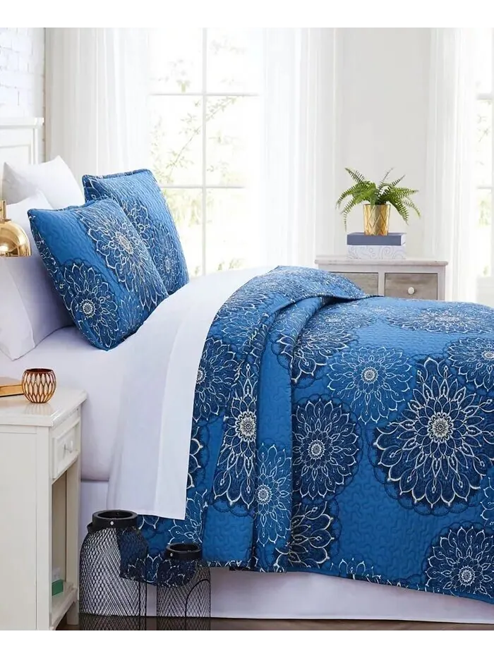 Одеяло и координационный комплект Midnight с цветочным принтом Southshore Fine Linens