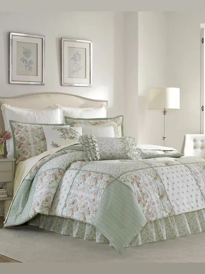 Комплект одеял Harper, полный Laura Ashley — изображение 4 из 4, яркий зеленый