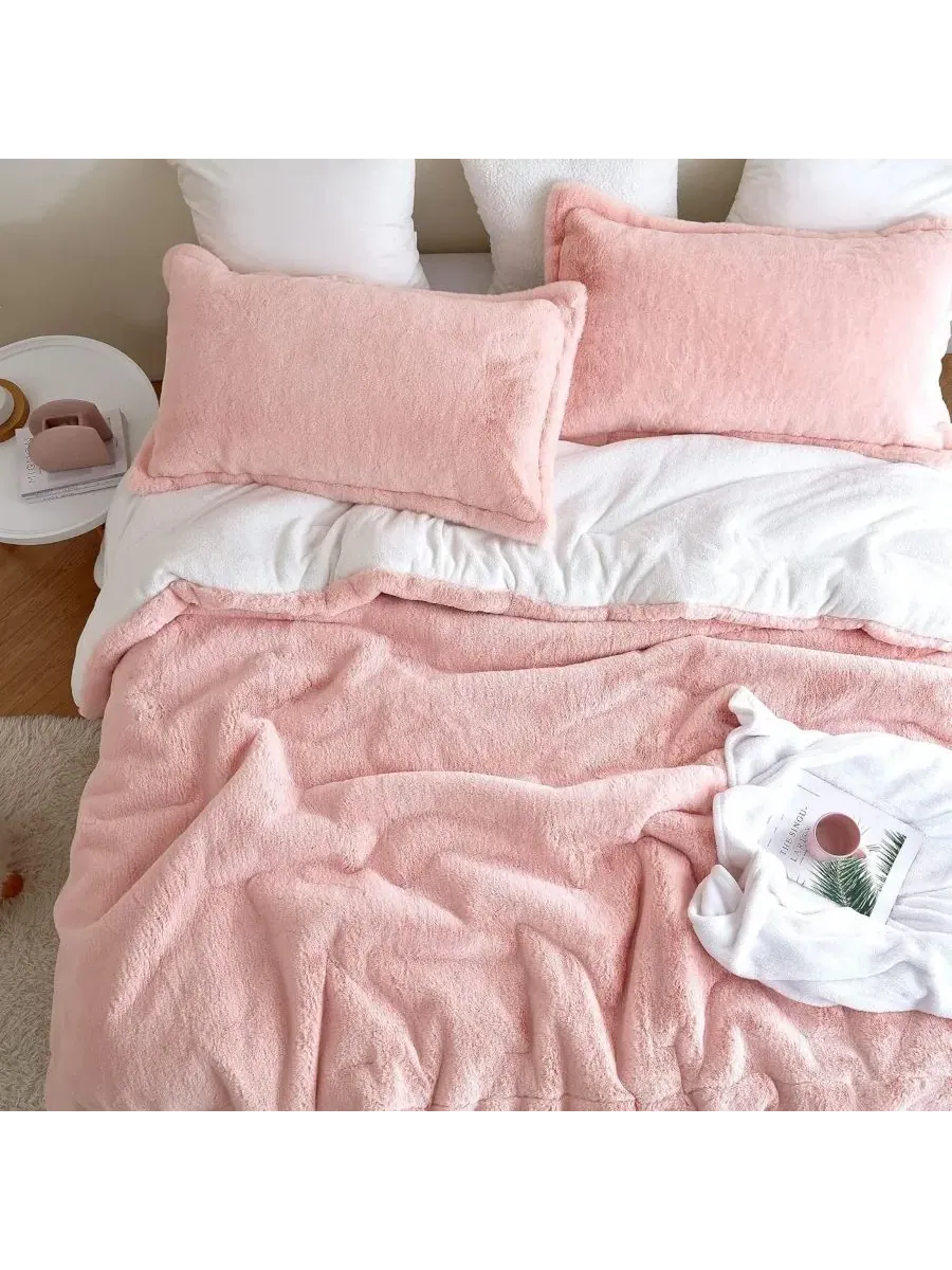 Комплект стеганого одеяла с плюшем Chunky Bunny Coma Inducer — изображение 3 из 3, розовый