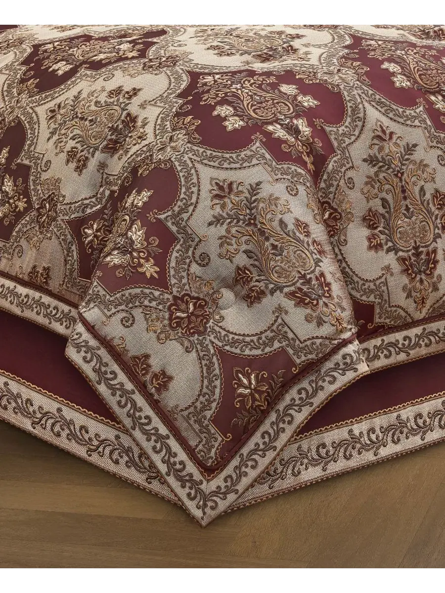Комплект стеганого покрывала Phyllis Woven Damask 4-Piece, California King J Queen New York — изображение 4 из 8, бордо