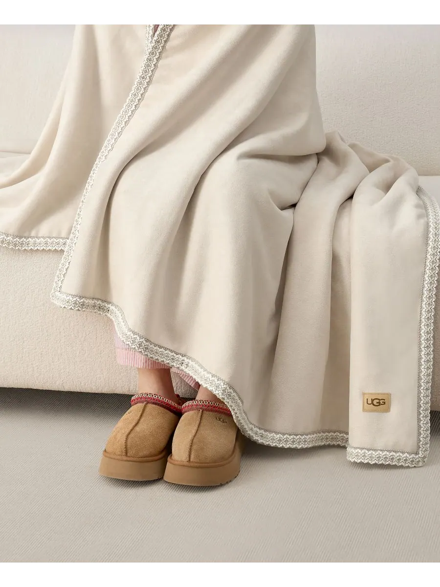 Плед Kirkwood UGG Braid Throw, 50" x 70" — изображение 6 из 9, березовый