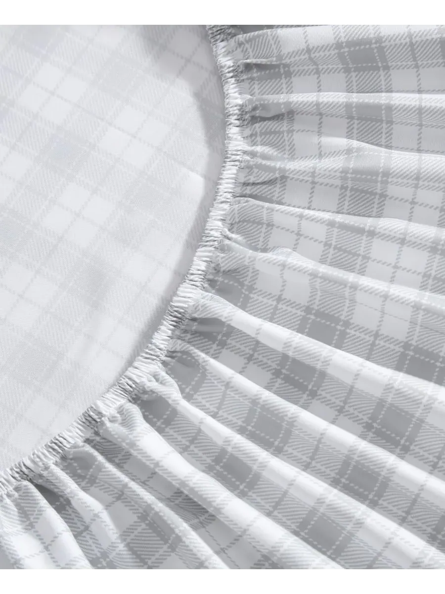 Комплект постельного белья Penstemon Plaid из микрофибры с терморегулирующими свойствами, 4 — изображение 6 из 6, серый