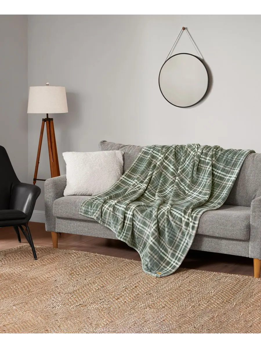 Мягкий плед в клетку «Кемпер», 50 x 70 дюймов Lucky Brand — изображение 4 из 7, зеленый