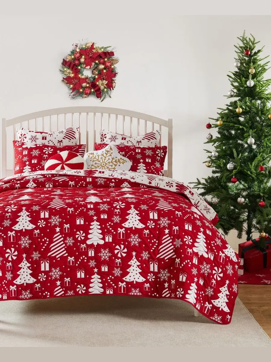 Покрывало Peppermint Party Holiday 3-Pc. Coverlet Set, Full/Queen Greenland Home Fashions — изображение 4 из 5, красный