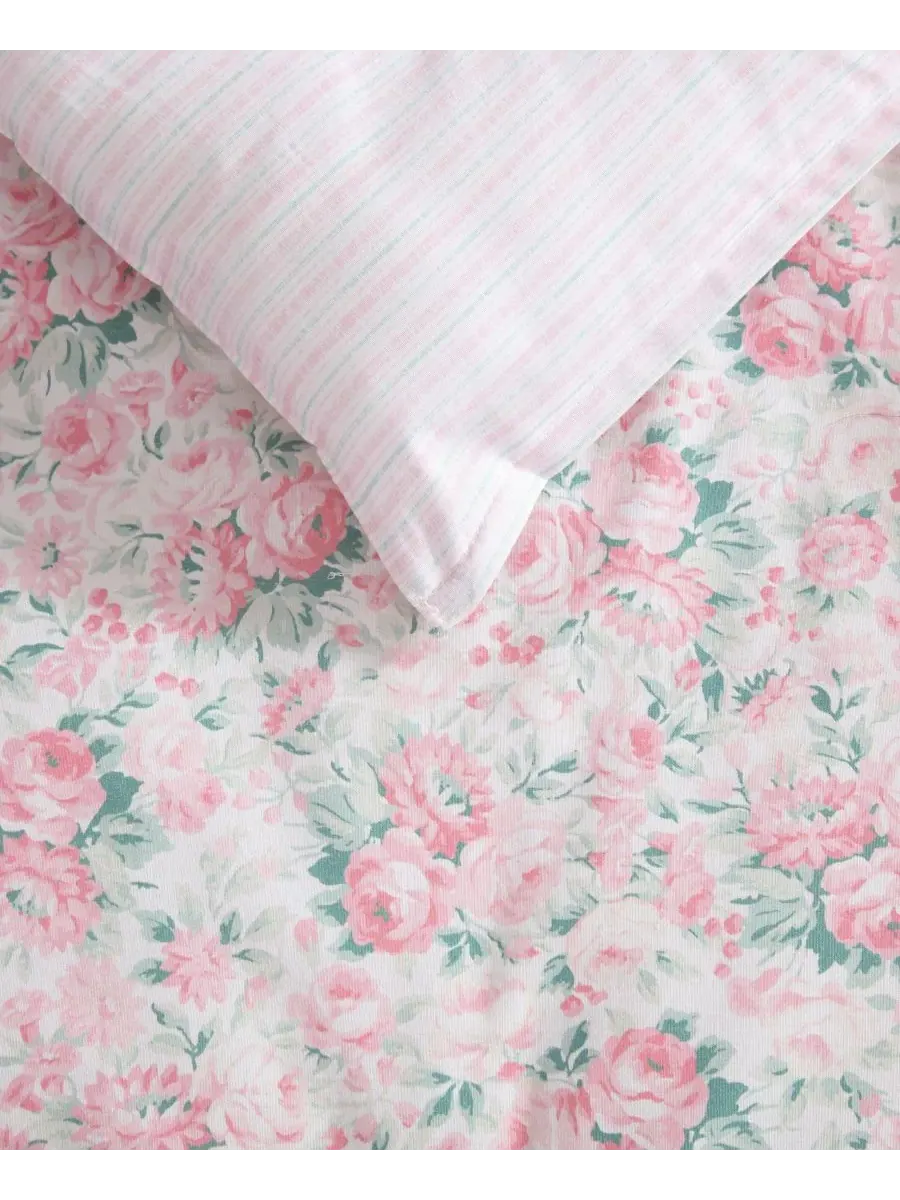 Двусторонний комплект постельного белья Pamelas Posies, 7 предметов, размер King Laura Ashley — изображение 5 из 8, розовый