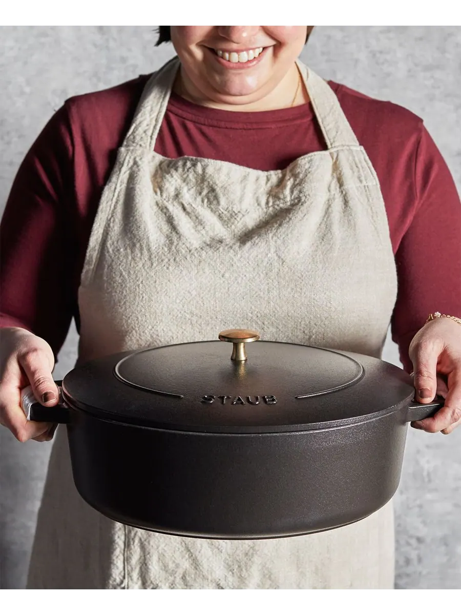 Овальная чугунная утятница Staub Wide, 31 см, 5.9 л — изображение 8 из 8, черный
