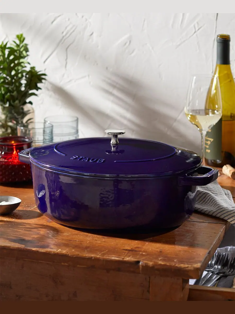 Овальная чугунная утятница Staub Wide, 31 см, 5.9 л — изображение 7 из 10, синий