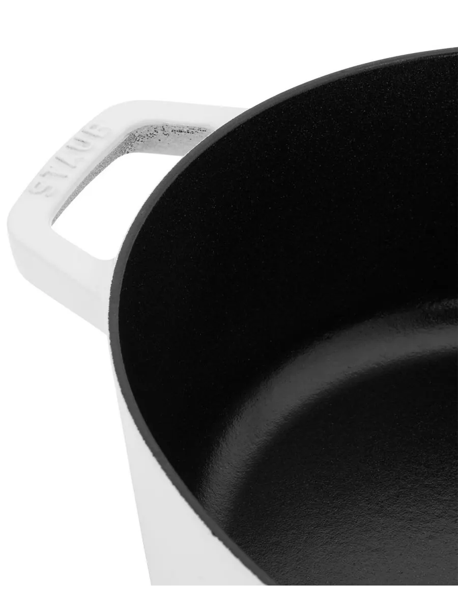 Овальная чугунная утятница Staub Wide, 31 см, 5.9 л — изображение 2 из 10, белый
