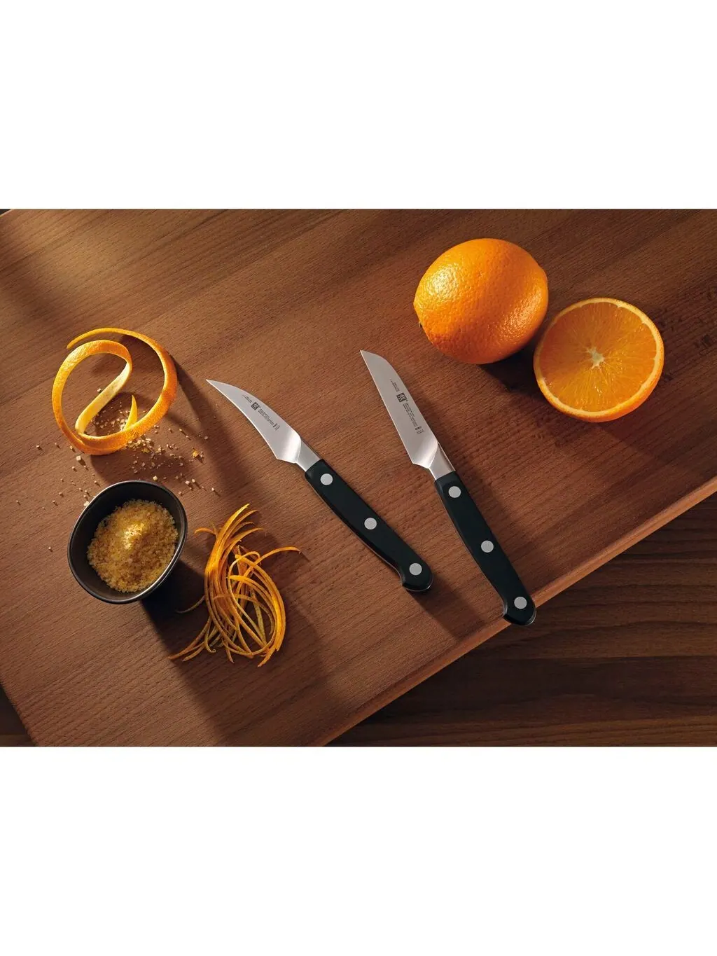 Нож ZWILLING Pro Santoku с воздушными карманами, 18 см — изображение 5 из 7, черный