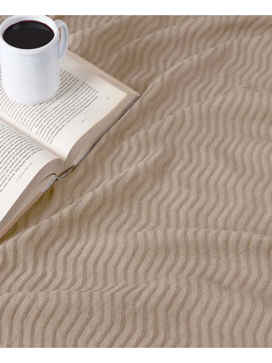 Легкое тканое одеяло Jena Cotton Textured Chevron, размер King Superior — изображение 4 из 7, хаки