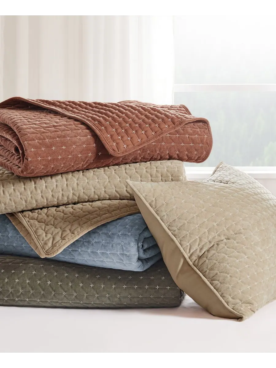 Двустороннее одеяло Velvet Stitch, 3 предмета, размер Full/Queen Levtex — изображение 5 из 5, шамбре