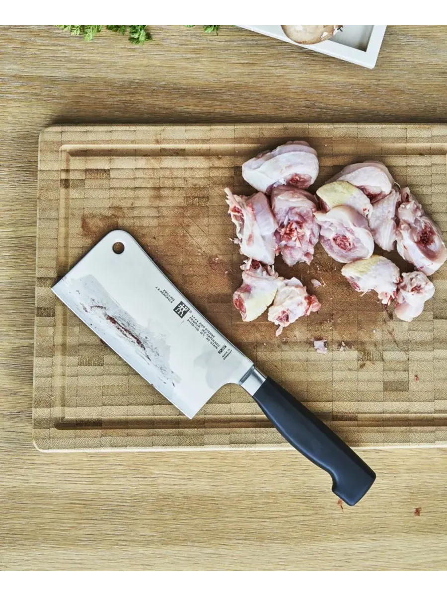 Четырехзвездочный мясной тесак 15 см Zwilling — изображение 2 из 3, черный