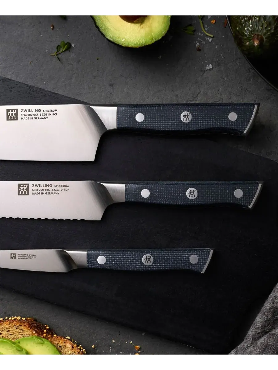 Набор кухонных ножей ZWILLING Spectrum, 3 предмета, шеф-нож/нож для хлеба/овощной нож — изображение 2 из 5