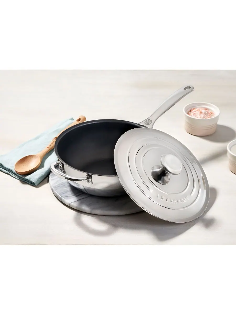 Сотейник Le Creuset Signature, 3,3 л, 24 см, нержавеющая сталь — изображение 2 из 4, серебристый