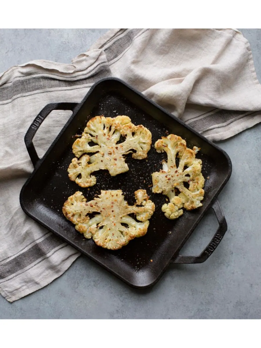 Чугунная сковорода-гриль Lodge Chef Collection 11 дюймов Lodge Cast Iron — изображение 4 из 4, черный