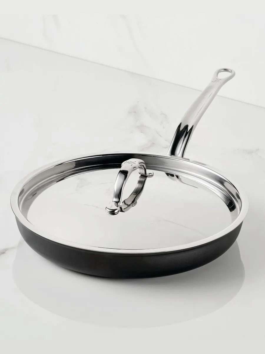 Сковорода с крышкой Hestan TITUM Fusion Nonstick, 28 см — изображение 4 из 6, черный серебристый