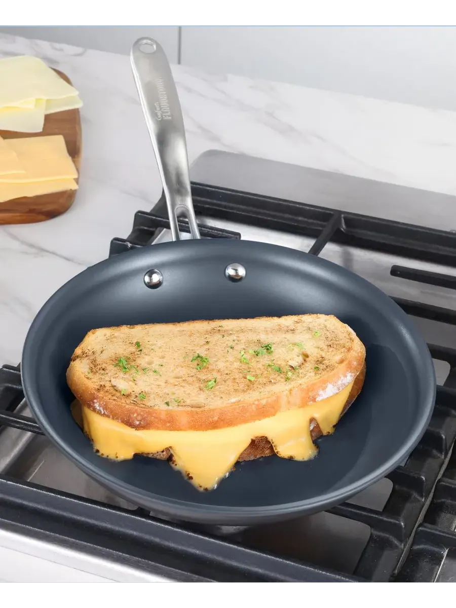 Набор из 3 сковородок Flavortown из анодированного титана с лазерной гравировкой Guy Fieri — изображение 5 из 8, серый