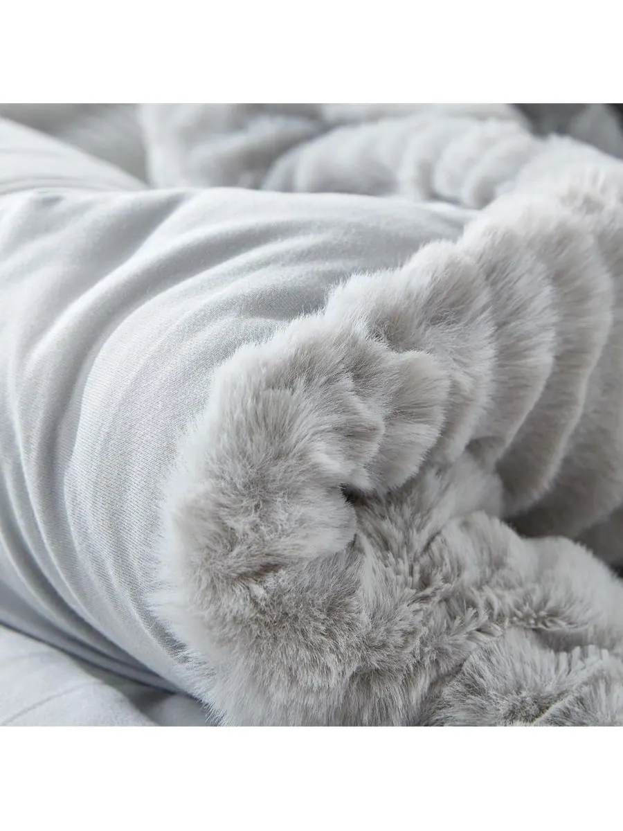 Уютное большое одеяло Chunky Bunny Peak of Cozy Coma Inducer — изображение 3 из 4, серый