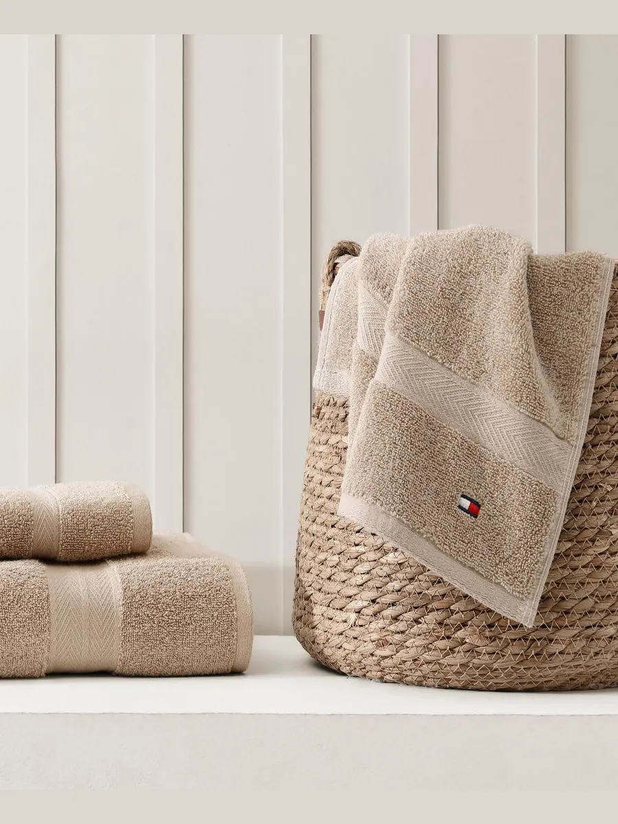 Современное американское полотенце для рук из однотонного хлопка, 40 см x 66 см Tommy Hilfiger Home — изображение 3 из 10