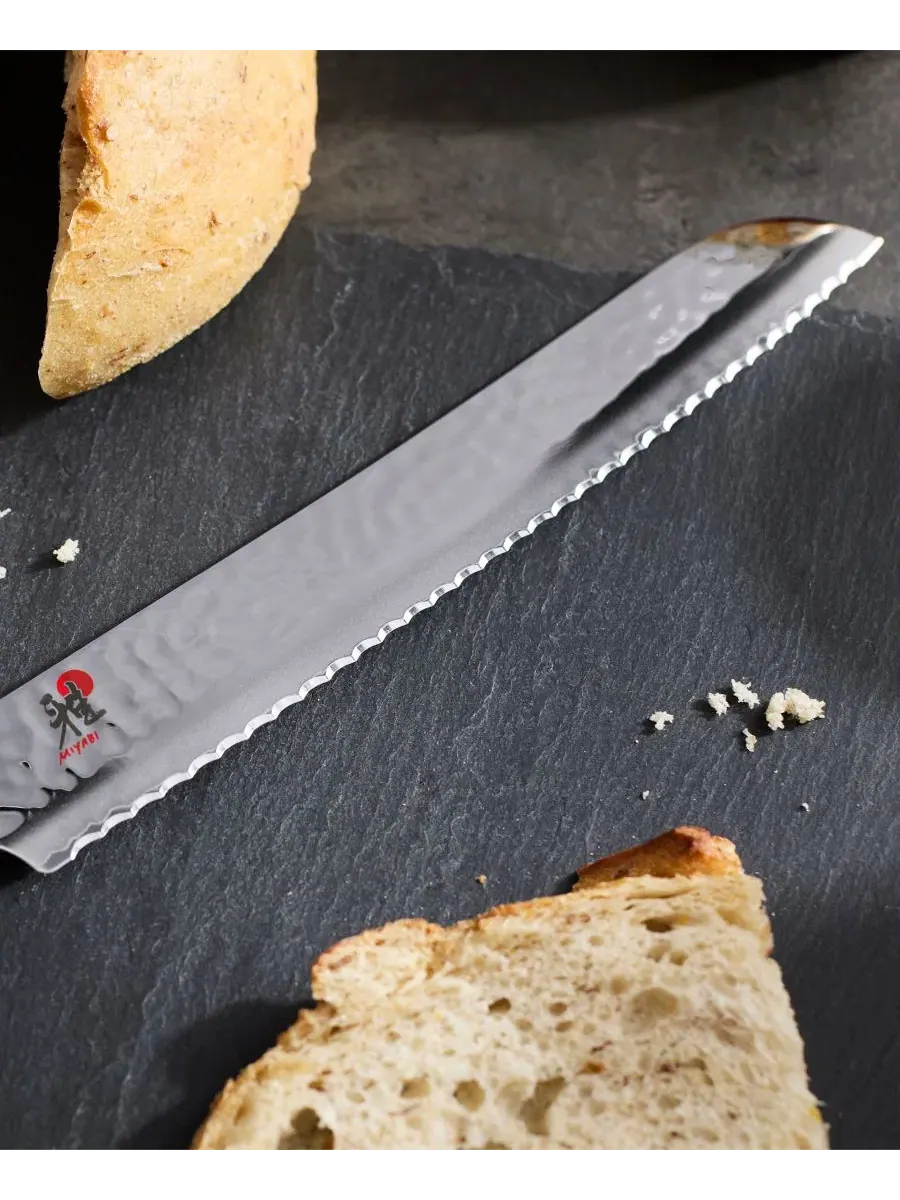 Нож для хлеба Hisho 9" с цельной конструкцией Miyabi — изображение 4 из 6, черный