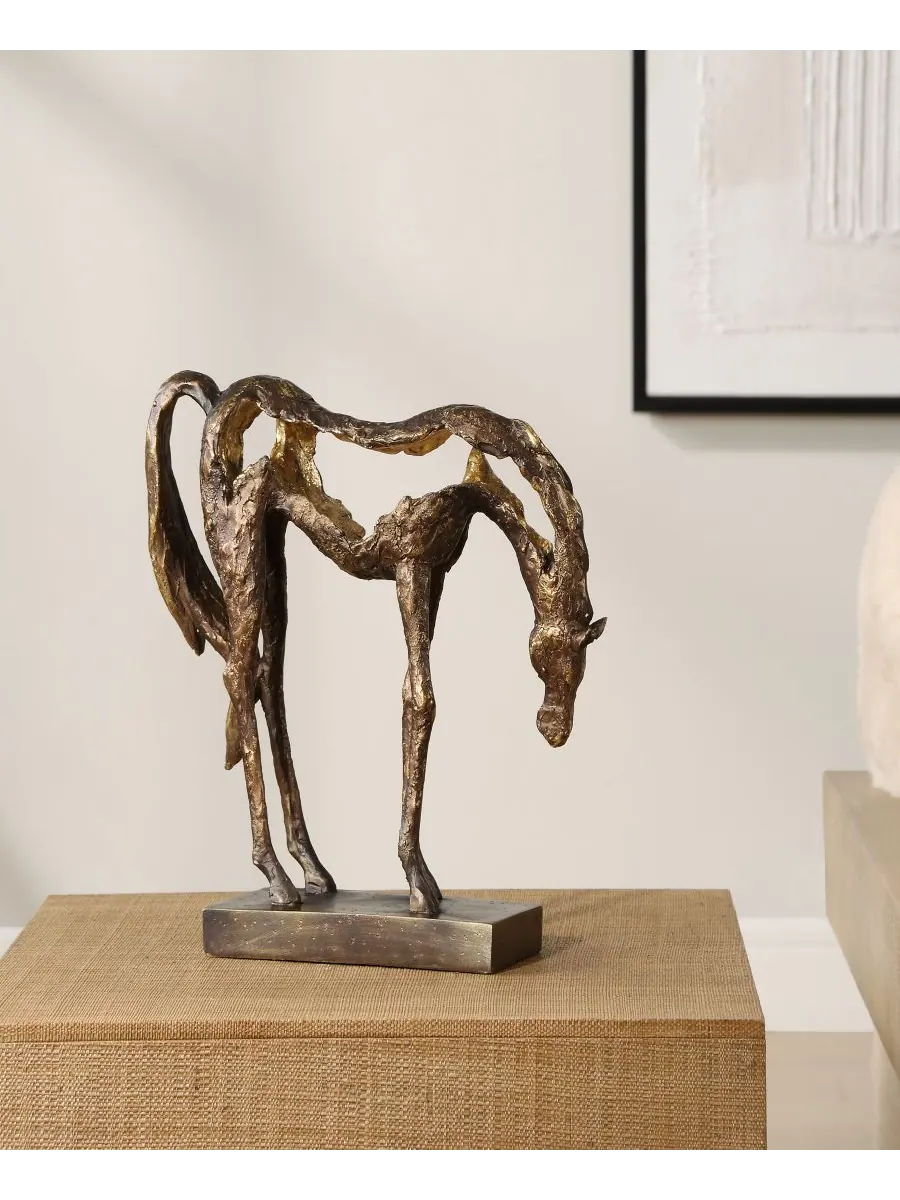 Открытый выпас скота, скульптура Uttermost — изображение 2 из 3, золотистый